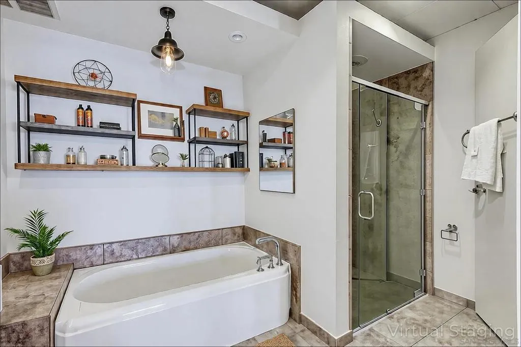 877 Island 807, San Diego, California 92101 home-pic-9