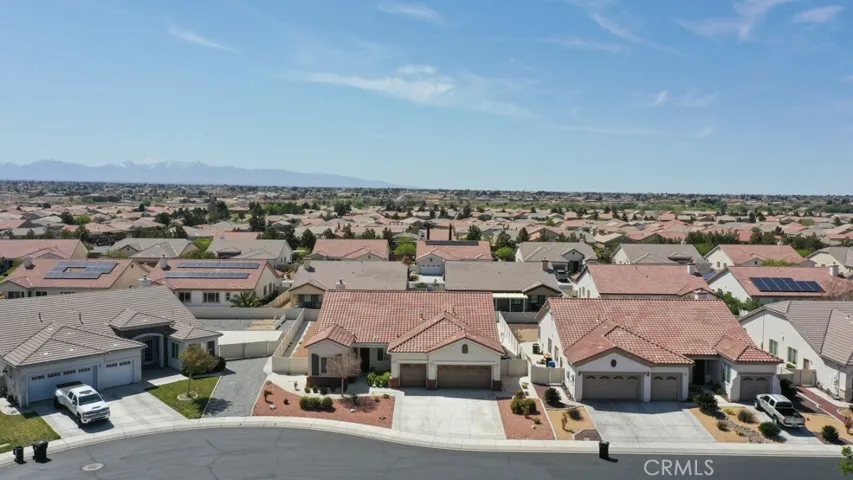 10280 Silverberry Street, Apple Valley, California 92308