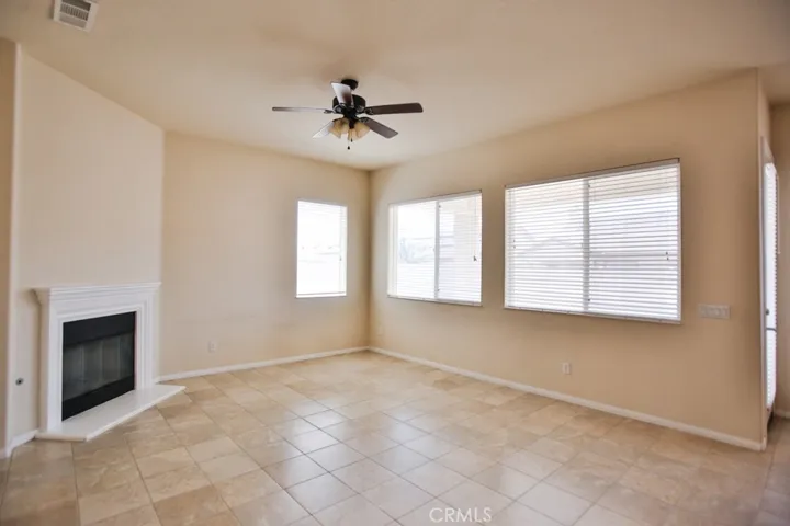 10280 Silverberry Street, Apple Valley, California 92308
