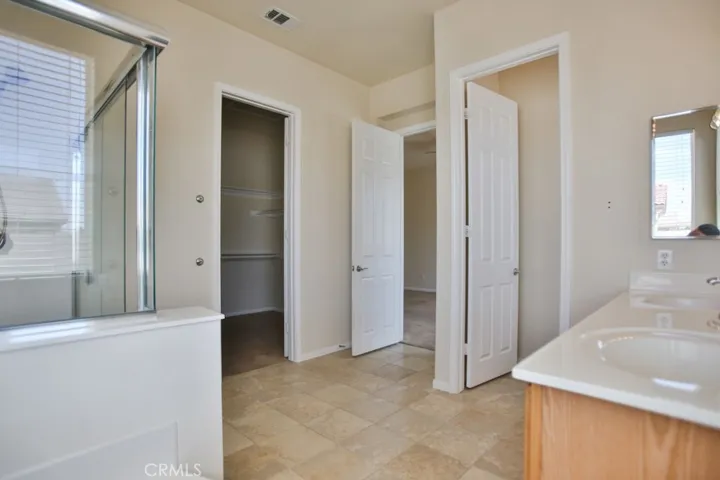 10280 Silverberry Street, Apple Valley, California 92308