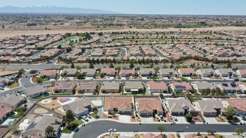 10280 Silverberry Street, Apple Valley, California 92308