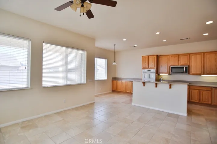 10280 Silverberry Street, Apple Valley, California 92308