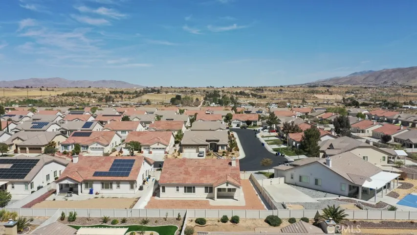 10280 Silverberry Street, Apple Valley, California 92308
