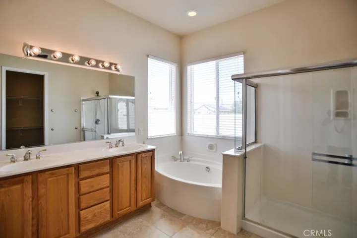10280 Silverberry Street, Apple Valley, California 92308
