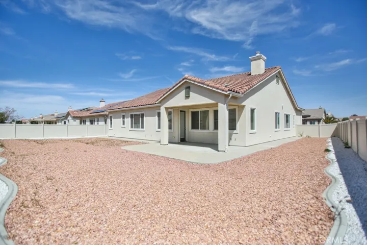 10280 Silverberry Street, Apple Valley, California 92308