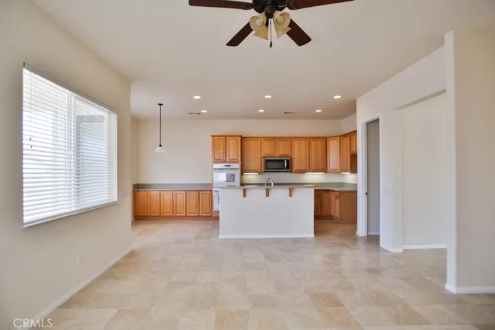 10280 Silverberry Street, Apple Valley, California 92308