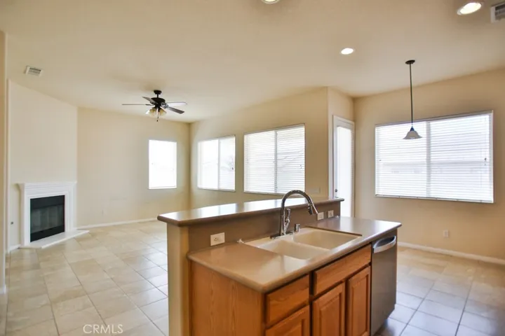 10280 Silverberry Street, Apple Valley, California 92308