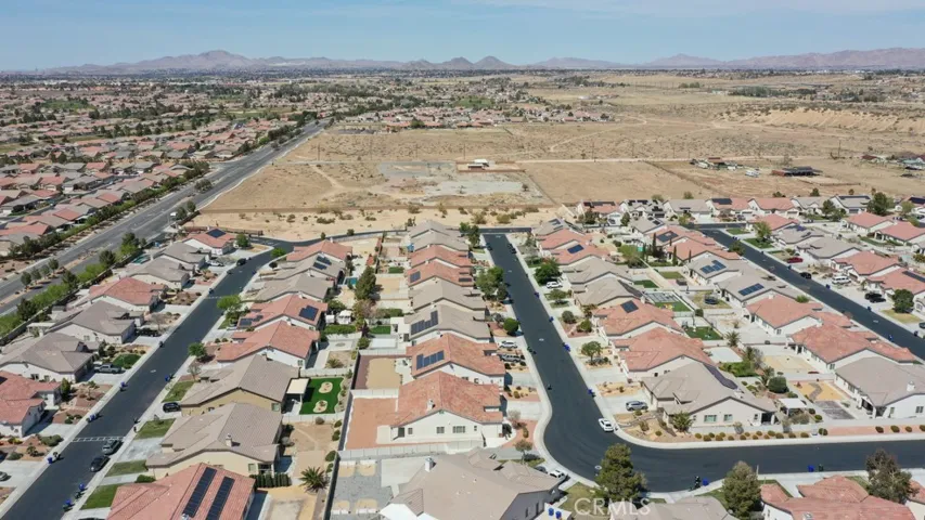10280 Silverberry Street, Apple Valley, California 92308
