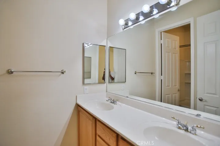 10280 Silverberry Street, Apple Valley, California 92308