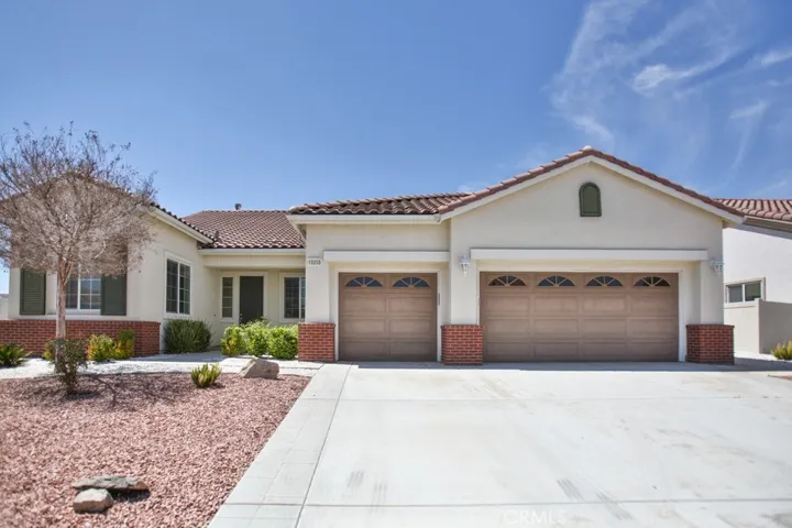 10280 Silverberry Street, Apple Valley, California 92308