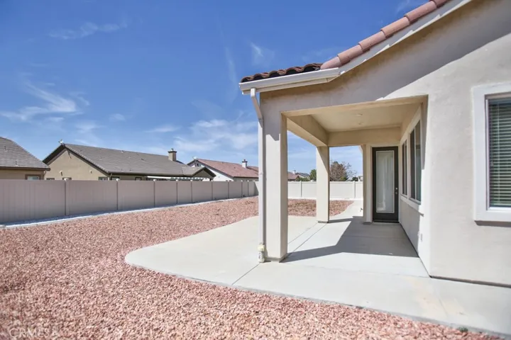 10280 Silverberry Street, Apple Valley, California 92308
