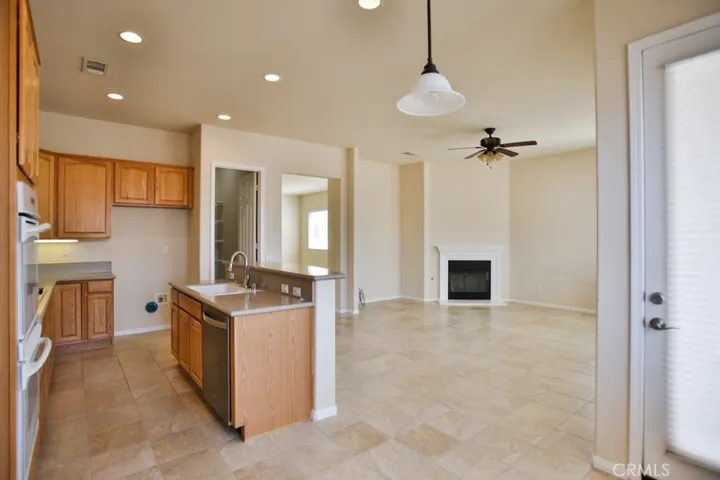 10280 Silverberry Street, Apple Valley, California 92308