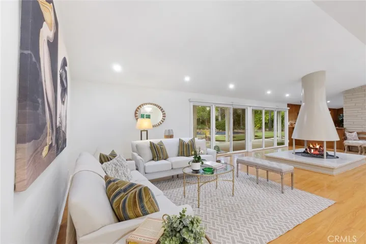 10231 Calvin Avenue, Northridge, California 91324
