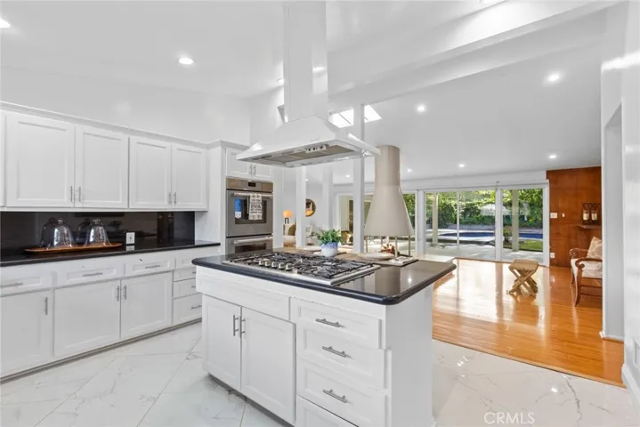 10231 Calvin Avenue, Northridge, California 91324