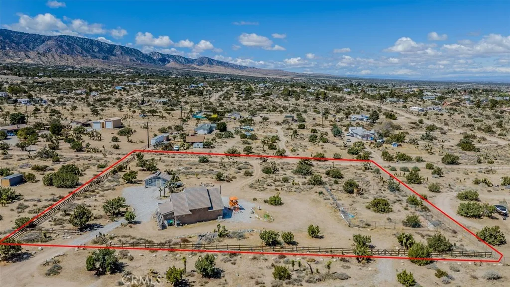 10022 Silver Rock Road, Pinon Hills, California 92372 home-pic-35