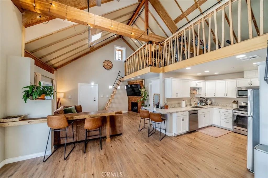 10022 Silver Rock Road, Pinon Hills, California 92372 home-pic-28