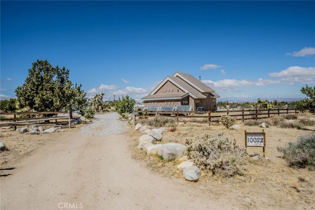 10022 Silver Rock Road, Pinon Hills, California 92372 home-pic-40