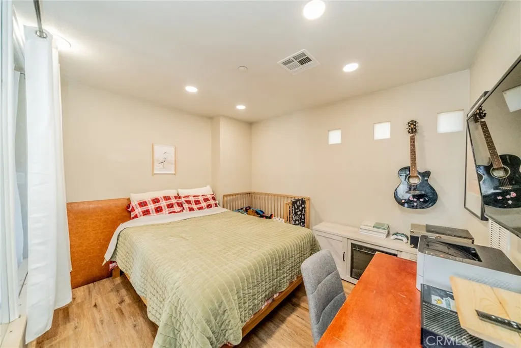10022 Silver Rock Road, Pinon Hills, California 92372 home-pic-13