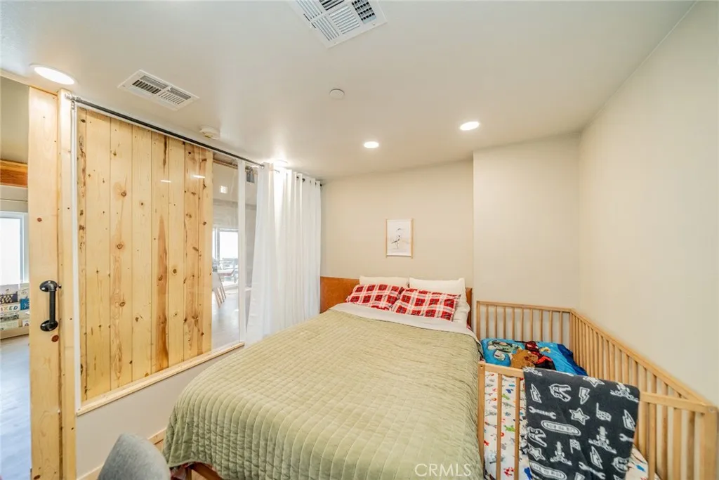 10022 Silver Rock Road, Pinon Hills, California 92372 home-pic-26