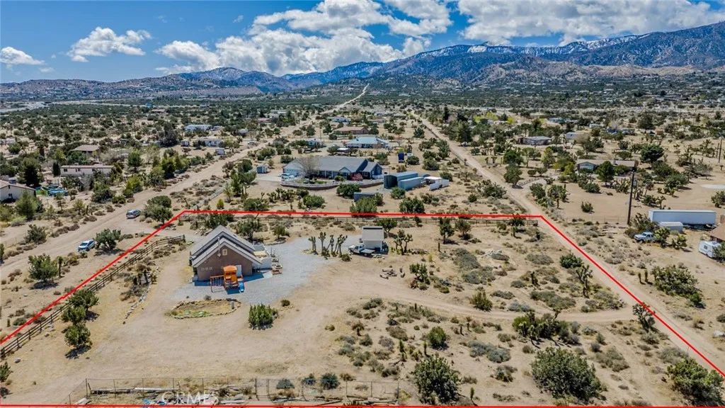 10022 Silver Rock Road, Pinon Hills, California 92372 home-pic-37