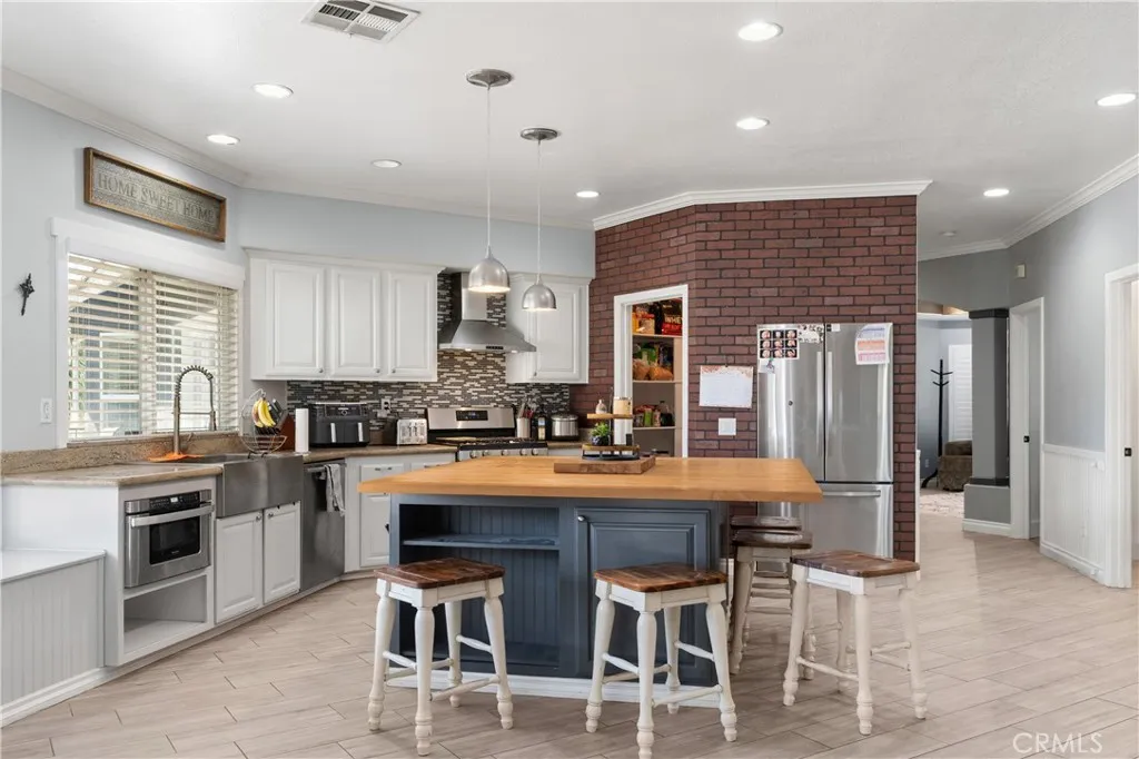 14445 Dove Canyon Drive, Riverside, California 92503 home-pic-13