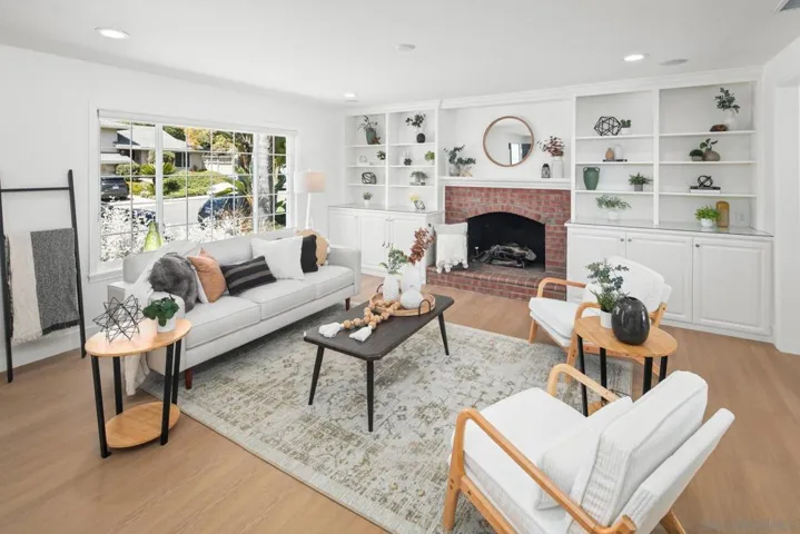 5291 Vickie Dr, San Diego, California 92109