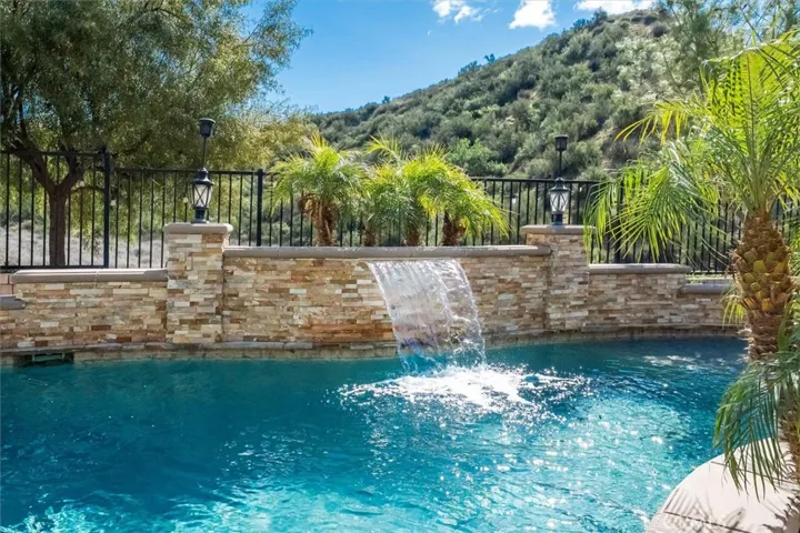 28360 Steel Lane, Valencia, California 91354