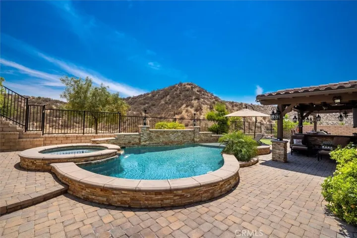 28360 Steel Lane, Valencia, California 91354