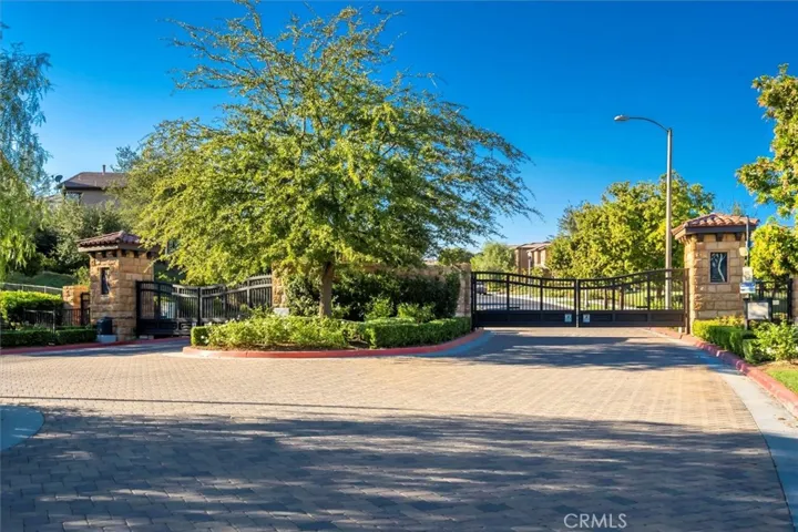 28360 Steel Lane, Valencia, California 91354