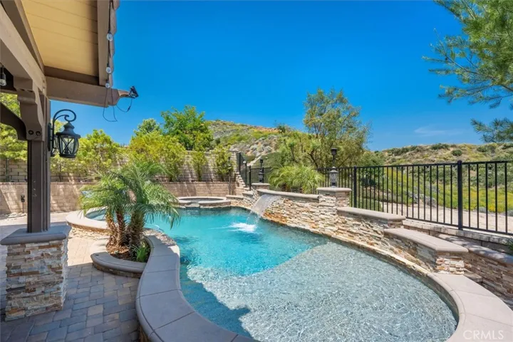 28360 Steel Lane, Valencia, California 91354
