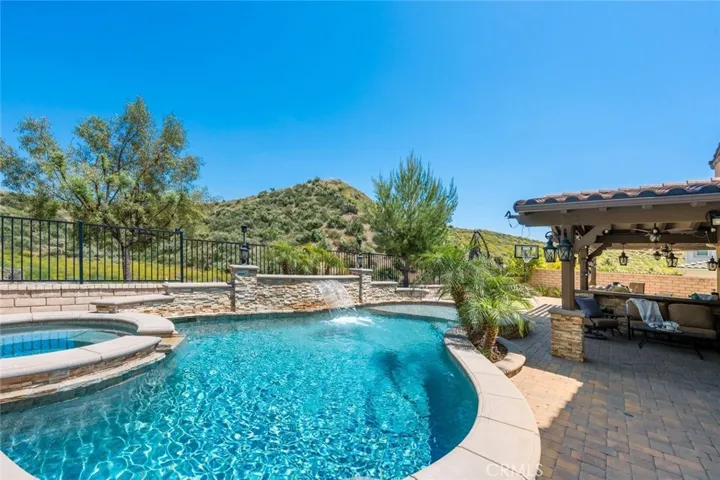 28360 Steel Lane, Valencia, California 91354