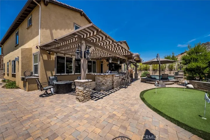 28360 Steel Lane, Valencia, California 91354