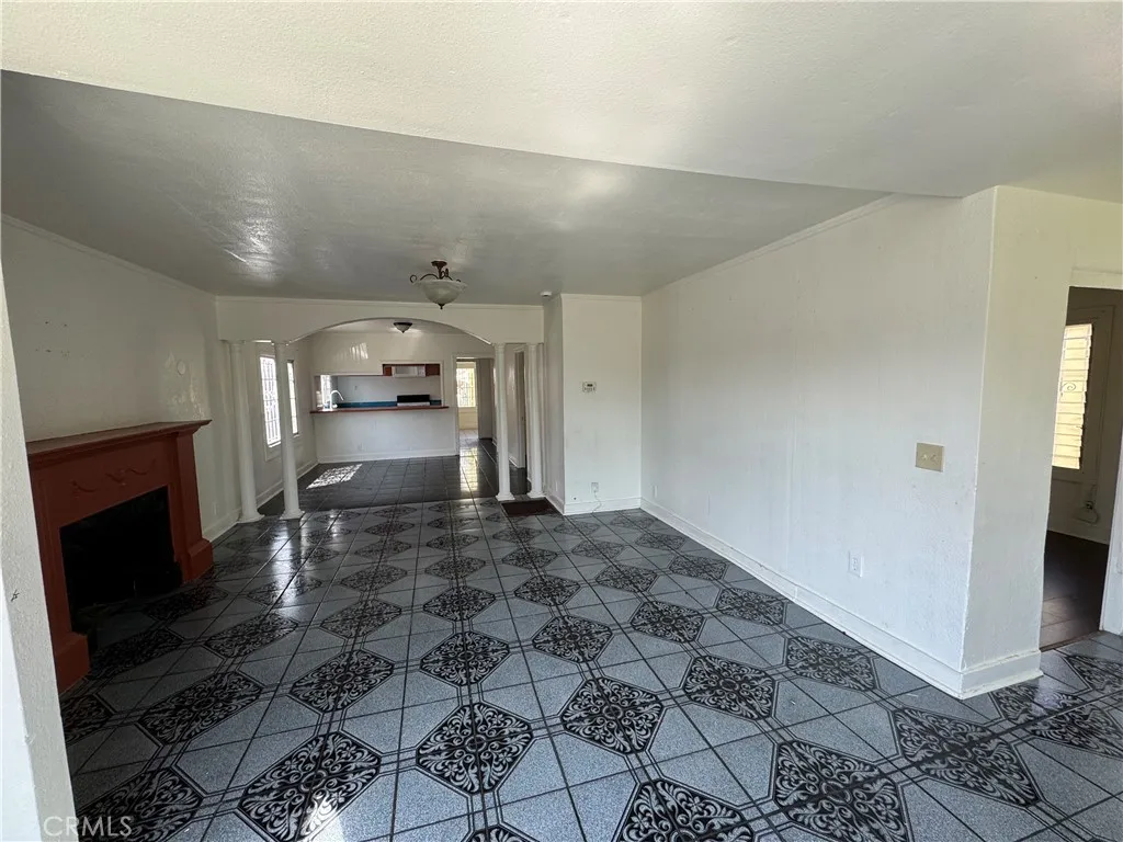 5819 4th Avenue 3, Los Angeles, California 90043 home-pic-15