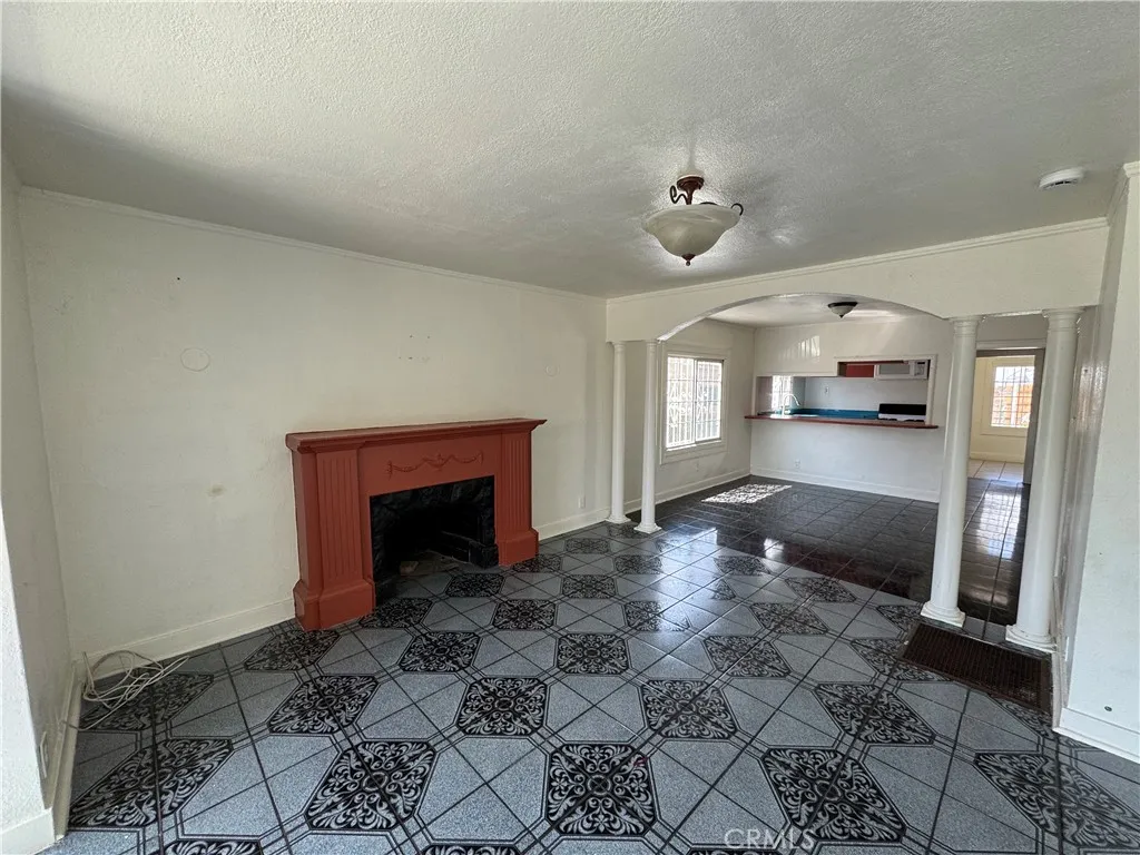 5819 4th Avenue 3, Los Angeles, California 90043 home-pic-14
