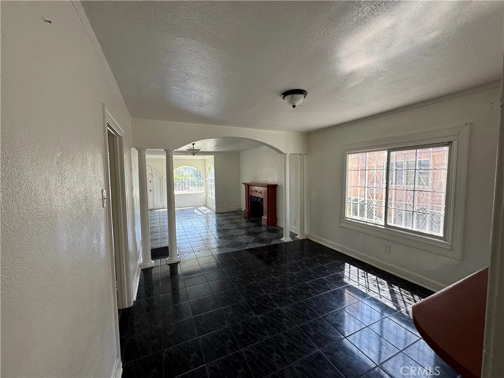 5819 4th Avenue 3, Los Angeles, California 90043 home-pic-23