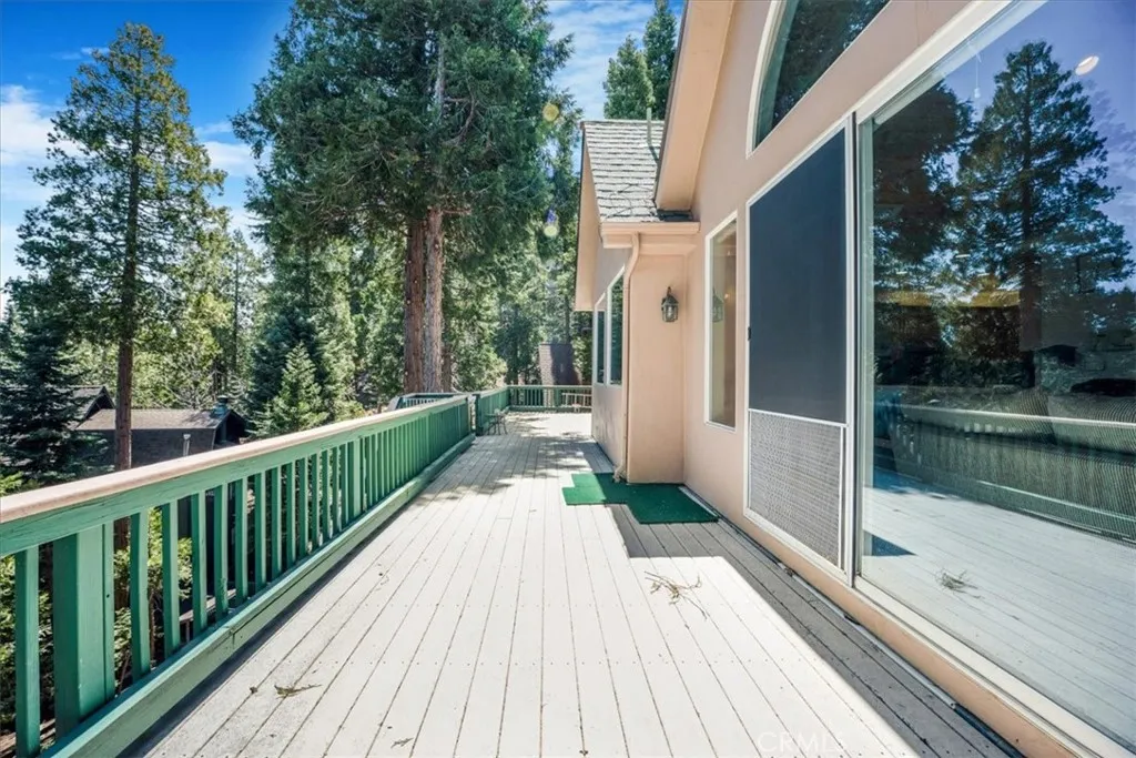 277 Grizzly Road, Lake Arrowhead, California 92352 home-pic-13
