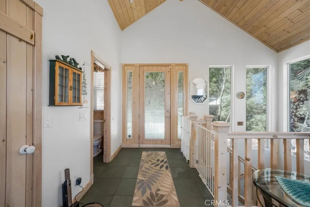 277 Grizzly Road, Lake Arrowhead, California 92352 home-pic-3