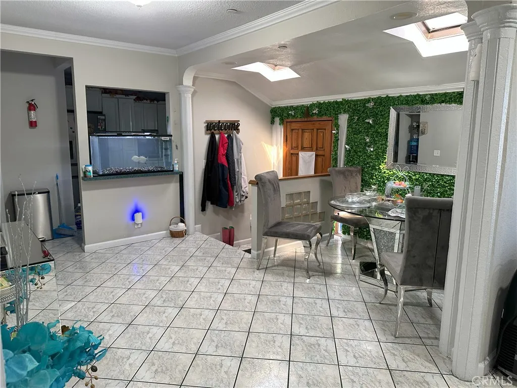 7515 S Vermont Avenue, Los Angeles, California 90044 home-pic-9