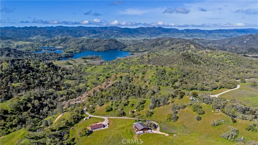 4235 Vista Del Lago, Santa Margarita, California 93453