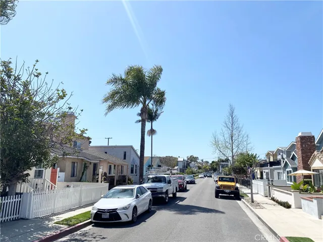 258 17th Street, Seal Beach, California 90740