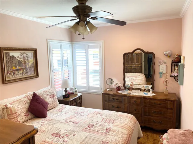 258 17th Street, Seal Beach, California 90740