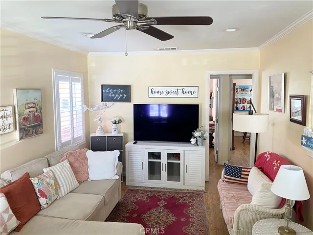 258 17th Street, Seal Beach, California 90740