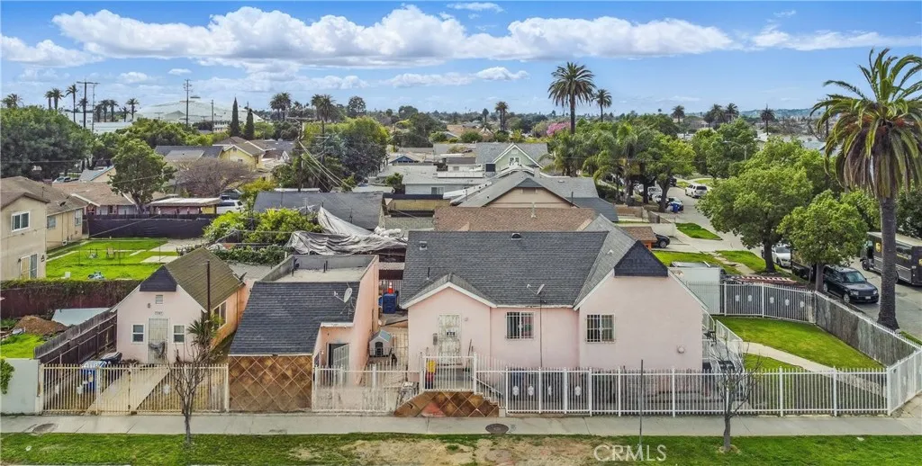 7705 S Vermont Avenue, Los Angeles, California 90044 home-pic-0