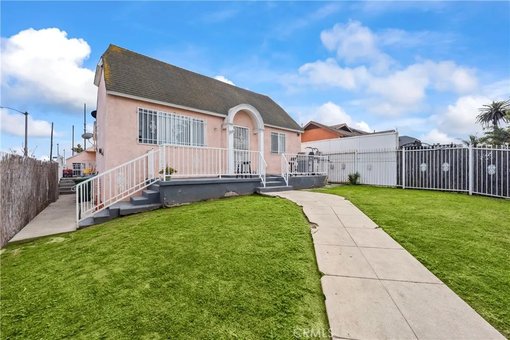7705 S Vermont Avenue, Los Angeles, California 90044 home-pic-5