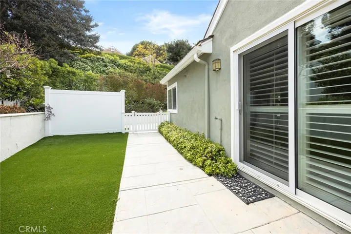 521 S Weymouth Court, Anaheim Hills, California 92807