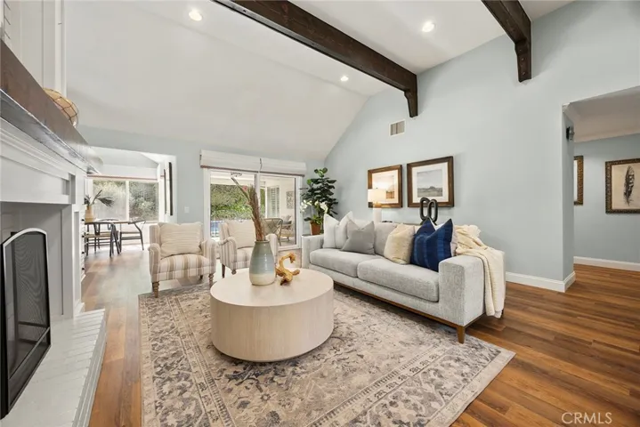 521 S Weymouth Court, Anaheim Hills, California 92807