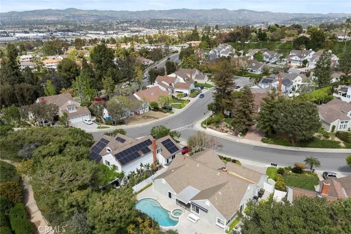 521 S Weymouth Court, Anaheim Hills, California 92807