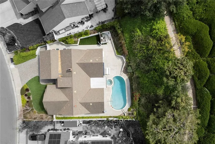 521 S Weymouth Court, Anaheim Hills, California 92807