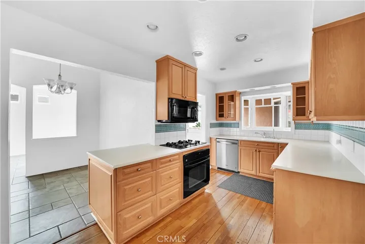 416 Aliso Avenue, Newport Beach, California 92663