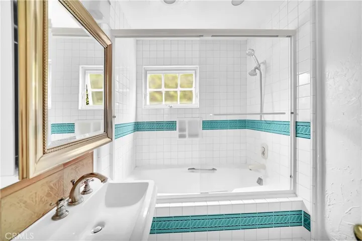 416 Aliso Avenue, Newport Beach, California 92663